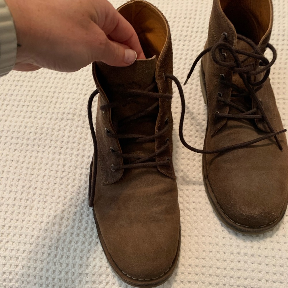 Hound and hammer boots